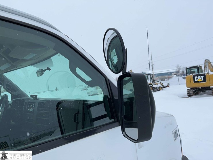 2016-chevrolet-express-g3500-image-41