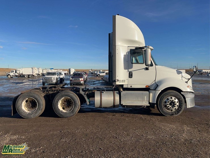 2017-international-prostar-image-8