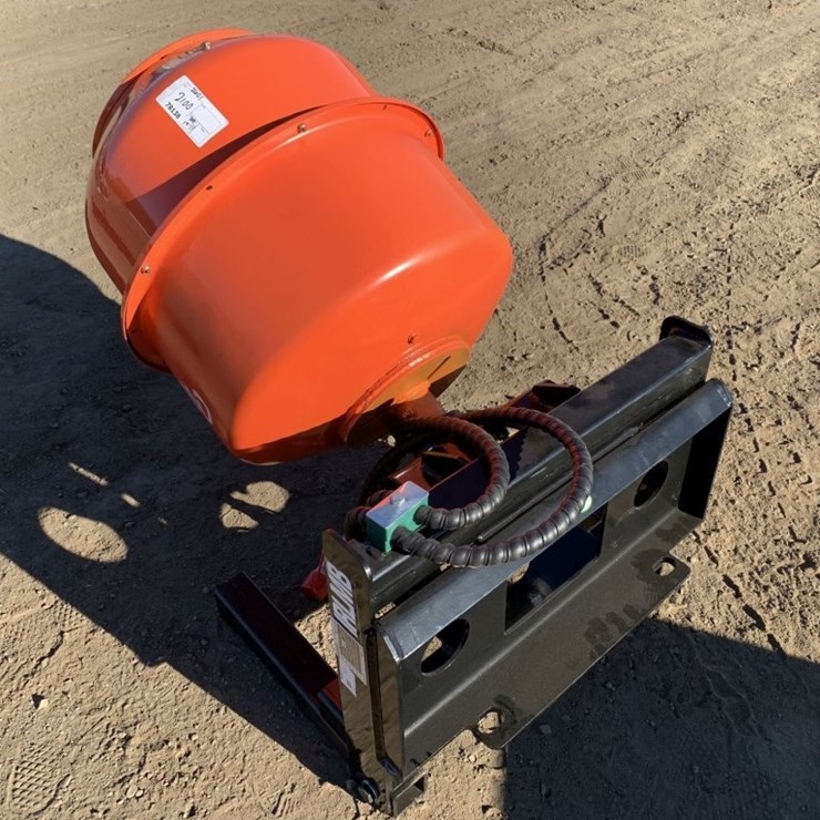 Unused 2025 IRanch 20in Mixing Bucket,