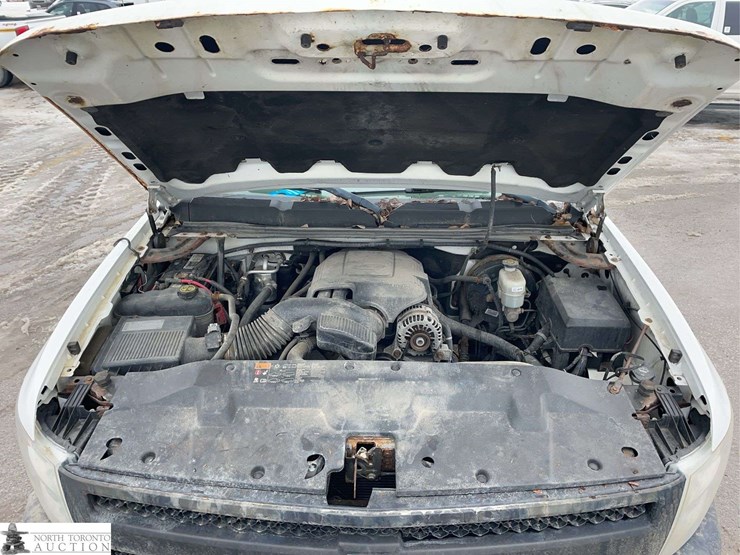 2013-chevrolet-silverado-1500-ls-image-46