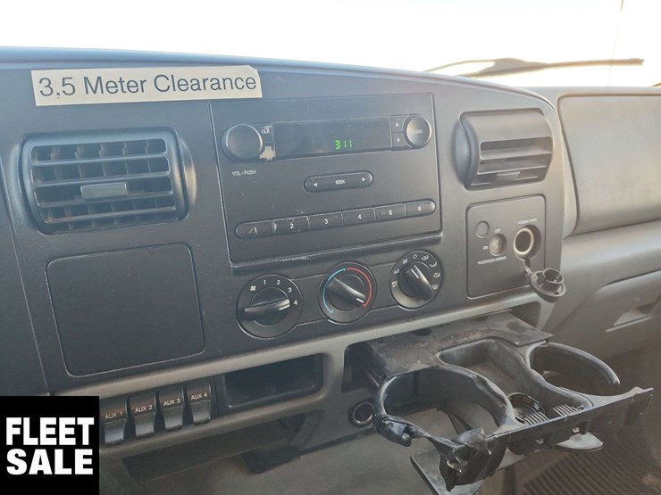 2006-ford-f550-image-19