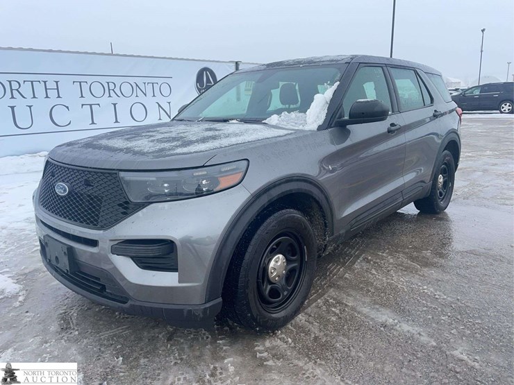 2020-ford-explorer-police-interceptor-image-1