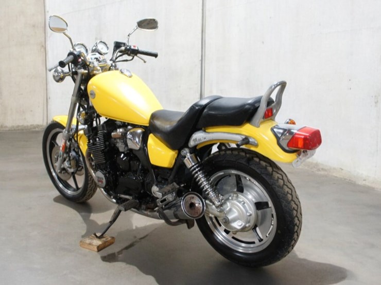 1985-yamaha-xj700-maxim-motorcycle-image-6