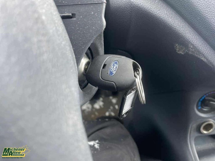 2011-ford-transit-connect-image-36