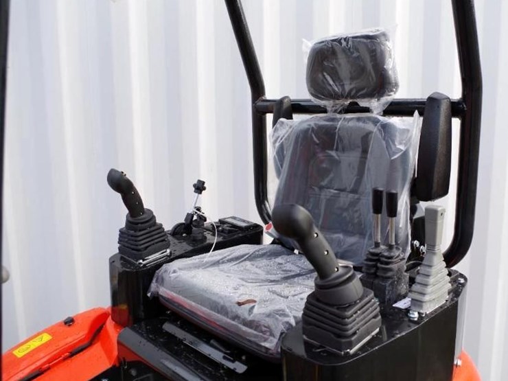 2025-cfg-industrial-1.3-ton-nt20-cz mini-excavator,-zonsen 23hp-gasoline-engine,-swing-boom,-unused-image-4