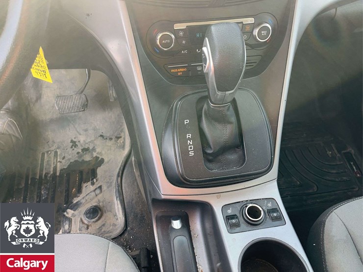 2016-ford-escape-se-image-16