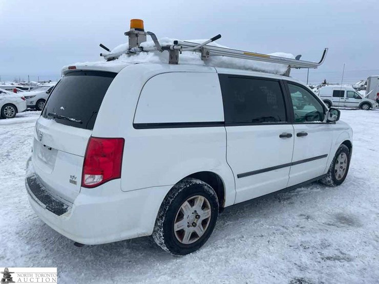 2014-ram-tradesman-image-4