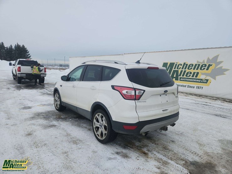 2018-ford-escape-titanium-image-3