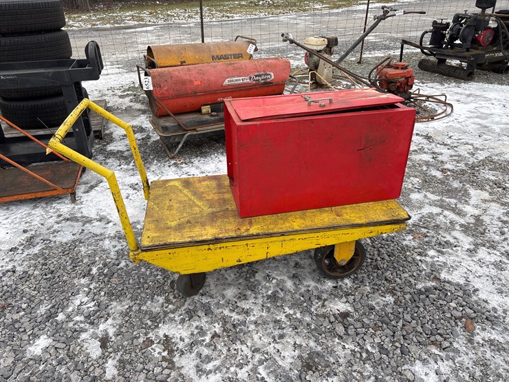 #6536-•-e1.-roll-cart-with-snap-on-cabinet-image-1