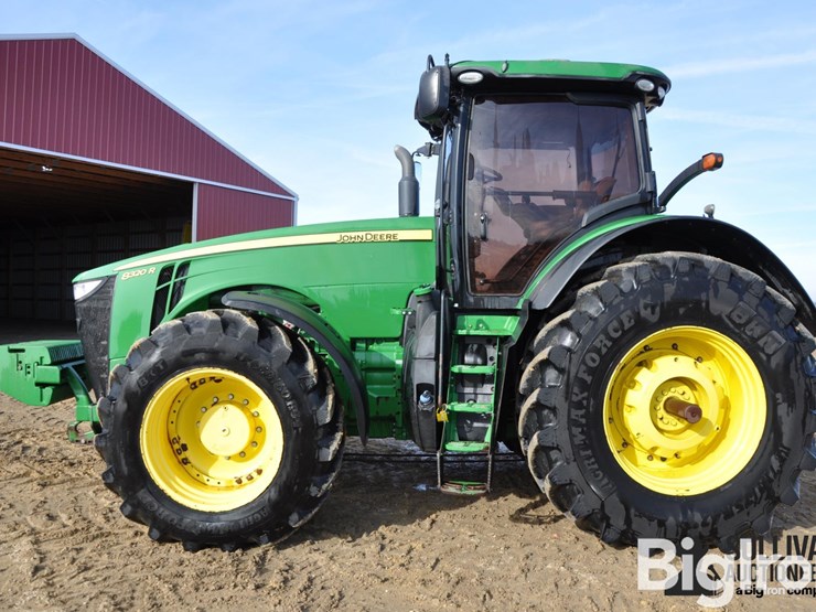 john-deere-8320r-image-8