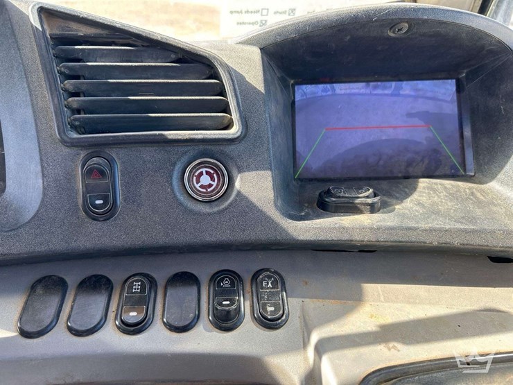 2016-komatsu-hm400-5-image-14