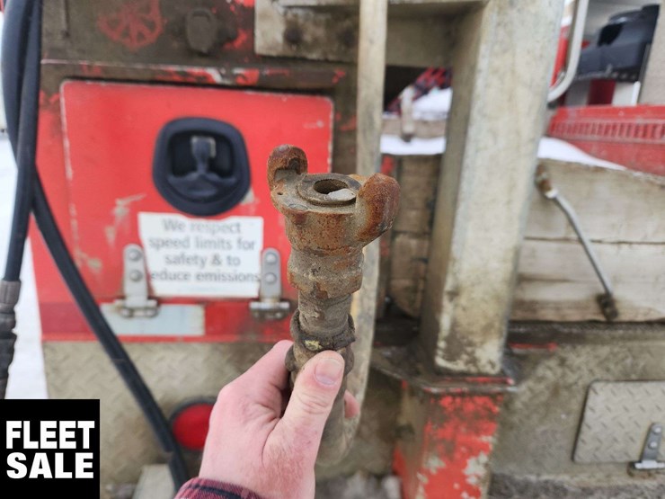 2011-ford-f550-image-54