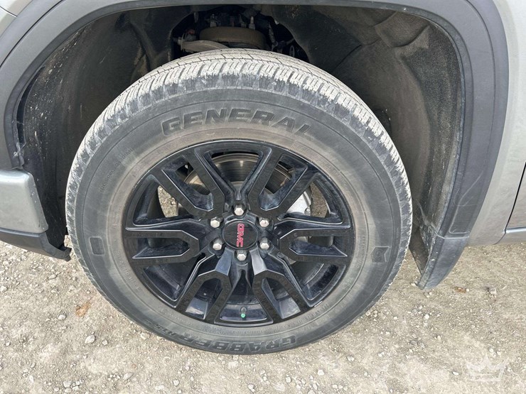 2023-gmc-sierra-elevation-crew-cab-4x4-pick-up-truck-image-21