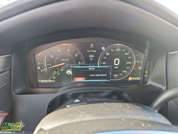 2015-cadillac-escalade-image-15