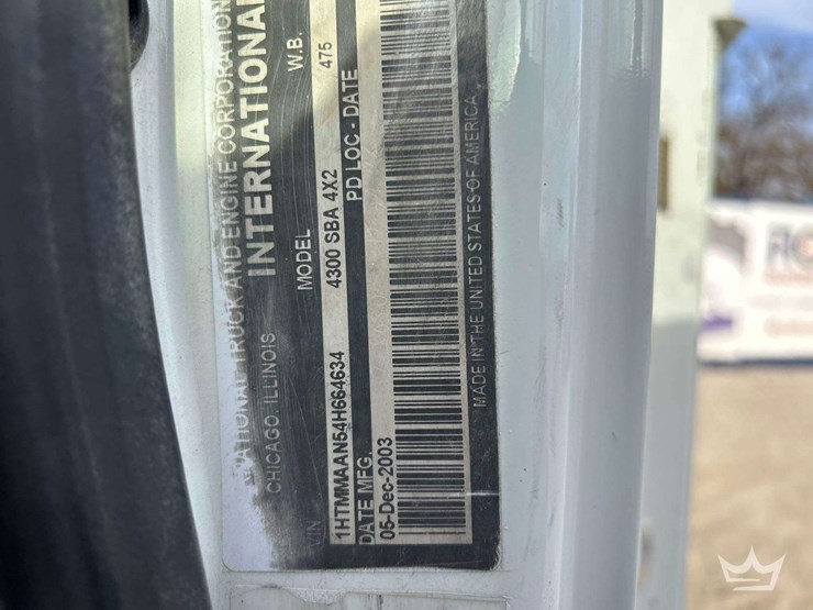 2004-international-durastar-4300-image-5