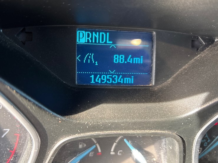 #1110-•-2012-ford-focus-passenger-car-image-3