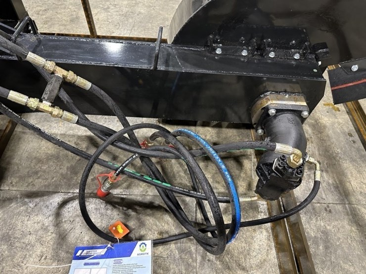 2025-topcat-ecssstg200-stump-grinder-image-6