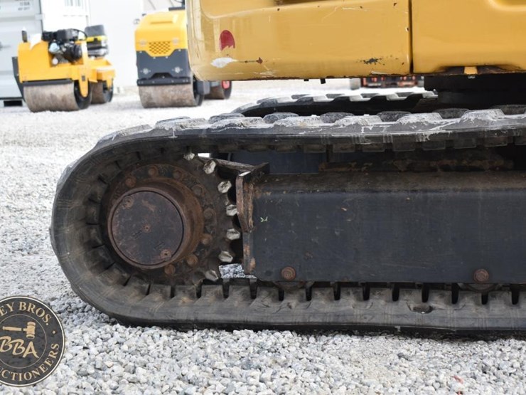 2019-caterpillar-305.5e2-cr-image-43
