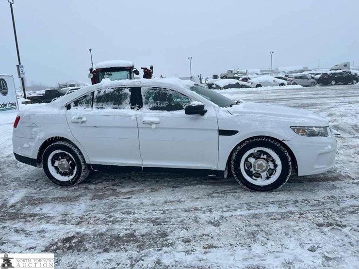 2013-ford-taurus-police-inte-image-16