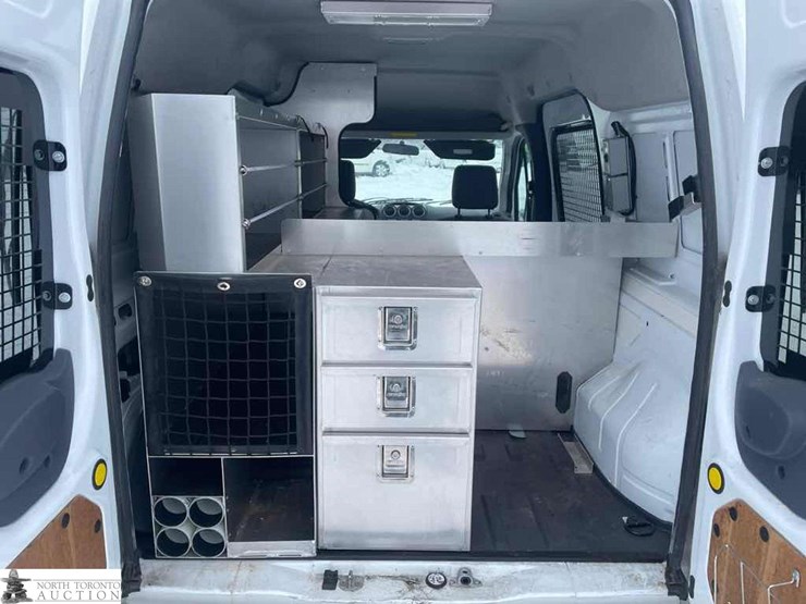 2011-ford-transit-connect-image-24