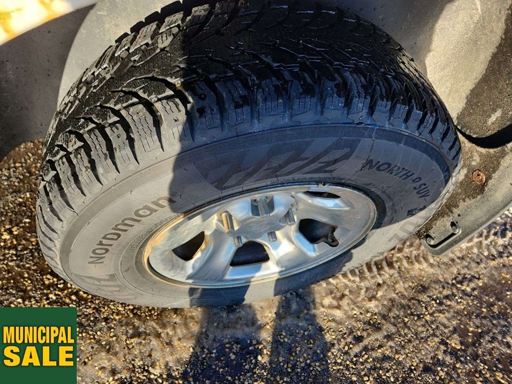 2011-dodge-1500-image-29