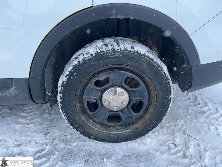 2015-ford-explorer-police-interceptor-image-12