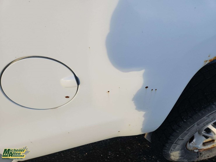 2015-chevrolet-silverado-2500hd-image-36