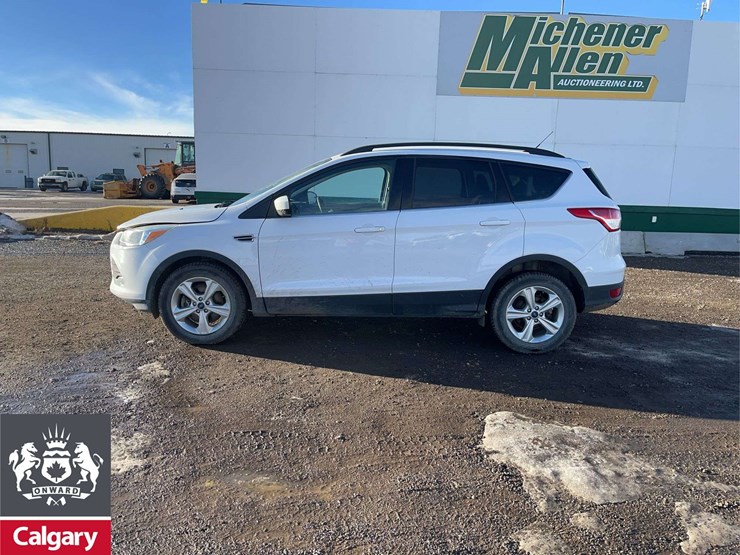 2016-ford-escape-se-image-2