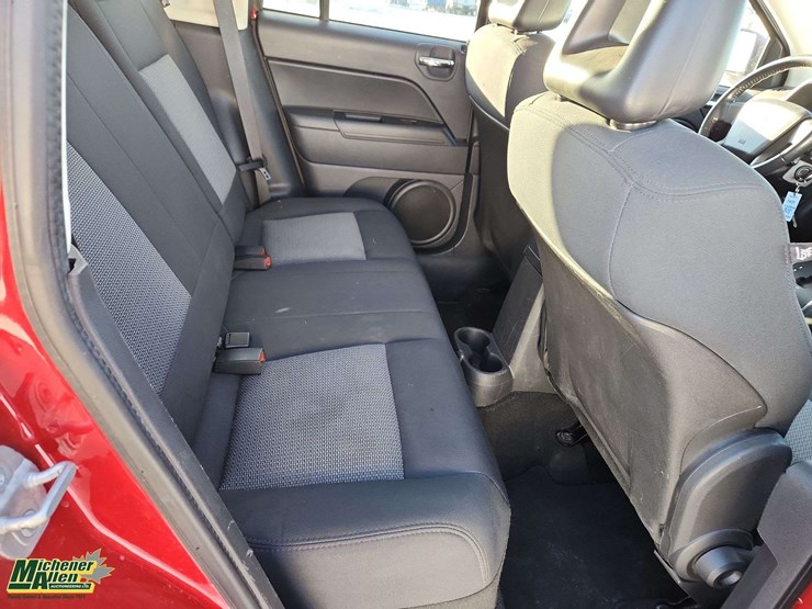 2009-jeep-compass-image-25