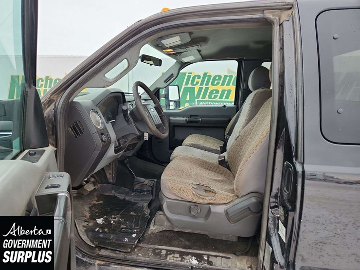 2012-ford-f550-image-14