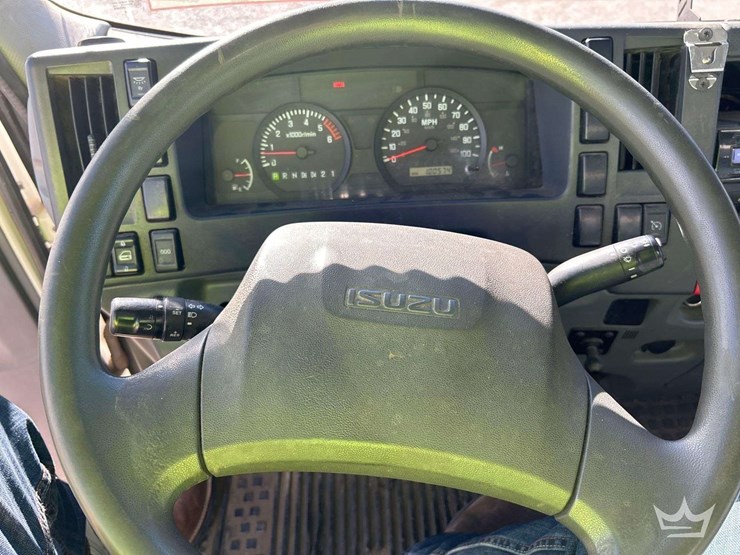 2016-isuzu-box-truck-image-14