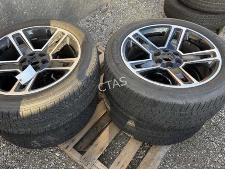 chevrolet-tahoe-image-1