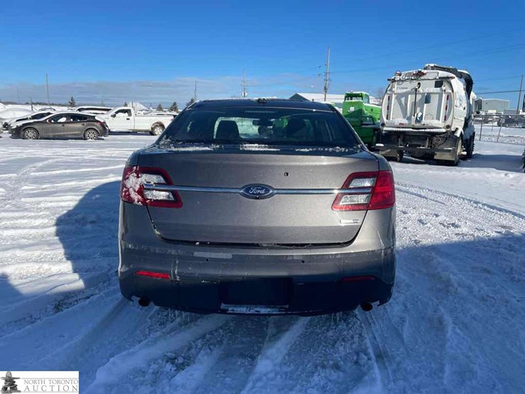 2017-ford-taurus-police-inte-image-5