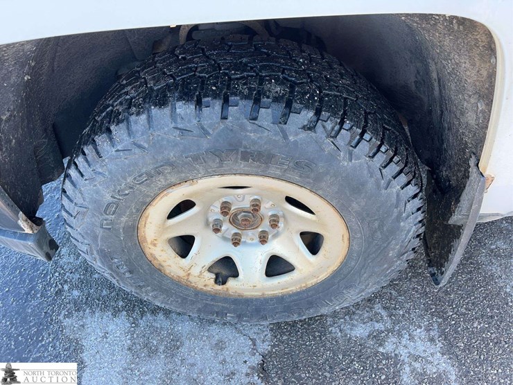 2018-chevrolet-silverado-1500-image-13