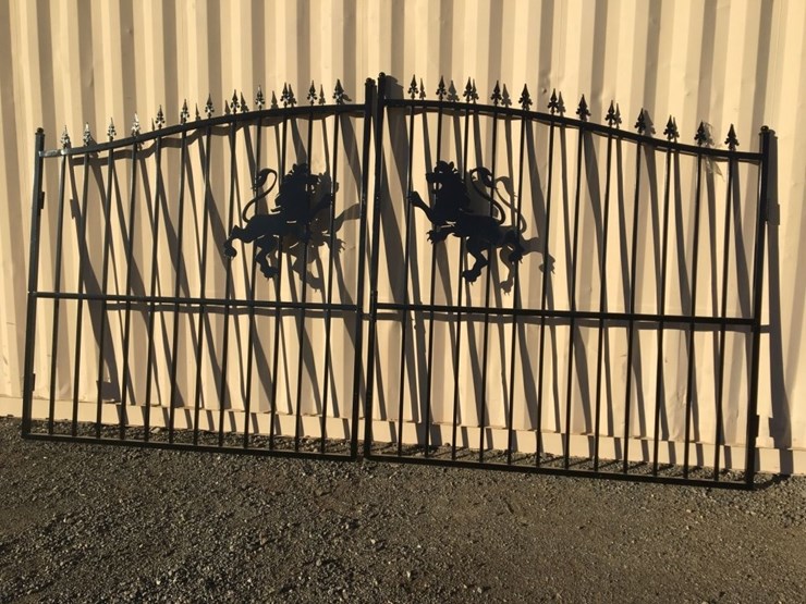 unused-2025-sd-lanch-14ft-bi-parting-iron-gate-image-1