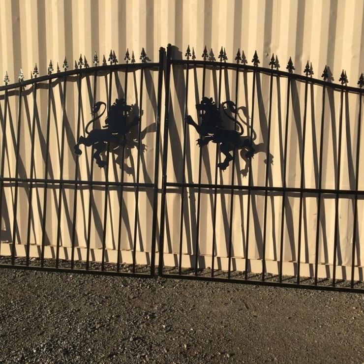 Unused 2025 SD Lanch 14ft Bi-Parting Iron Gate
