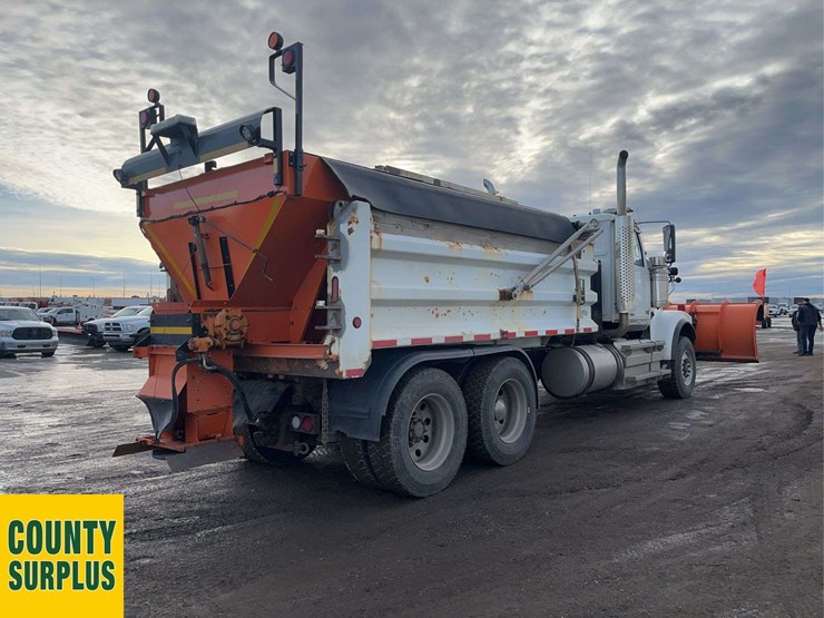 2016-western-star-4900-image-4