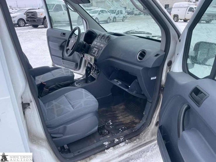 2011-ford-transit-connect-image-33