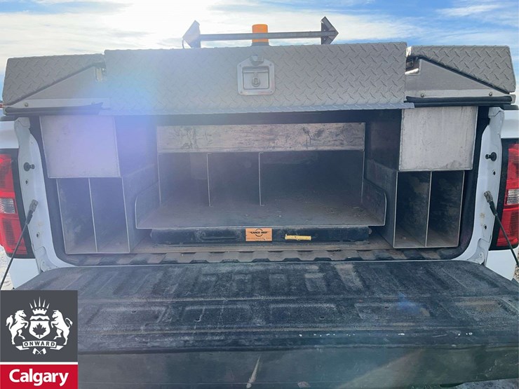 2015-gmc-sierra-2500hd-image-15