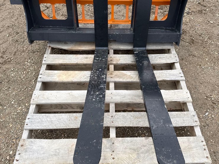 2764---skid-steer-utility-hitch-adapter---2"-reciever-image-1