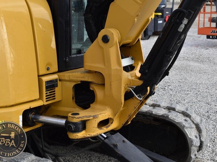 2019-caterpillar-305.5e2-cr-image-30