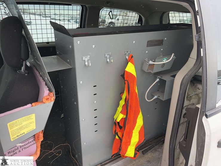 2012-dodge-ram-van-image-23