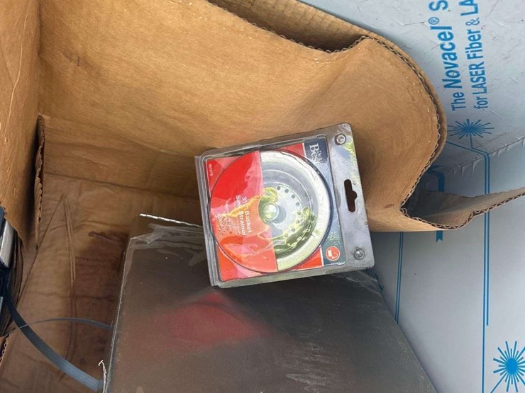 miscellaneous-office-and-kitchen-supplies-image-8