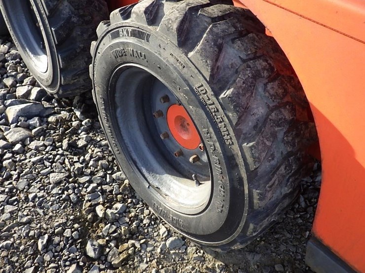 tcm-607-skid-steer-loader-image-14