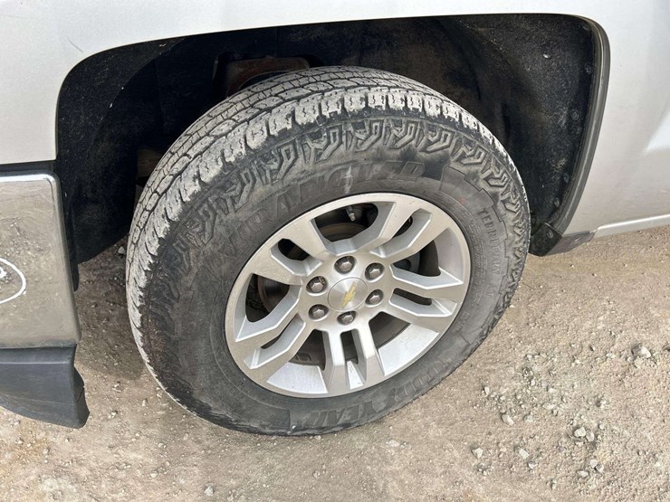 2018-chevrolet-silverado-1500-image-25