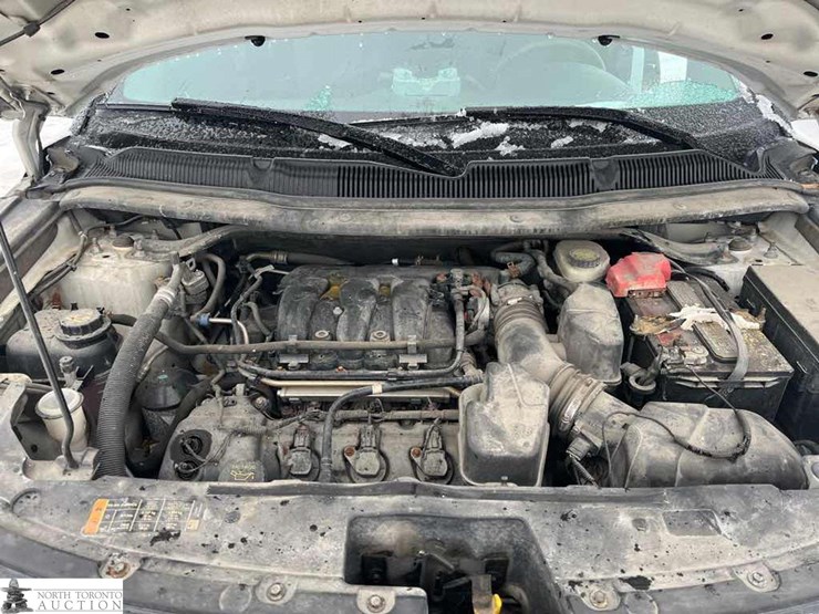 2014-ford-explorer-image-13