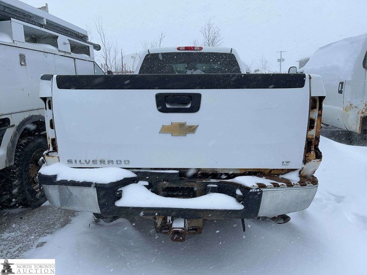 2011-chevrolet-k2500-image-5