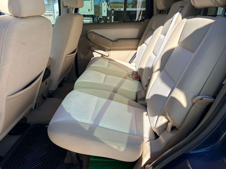 2008-ford-explorer-image-19