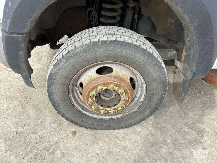 2017-ford-f550-image-36