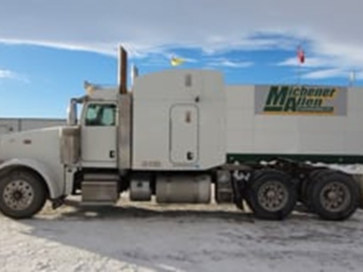 2016-peterbilt-367-image-5